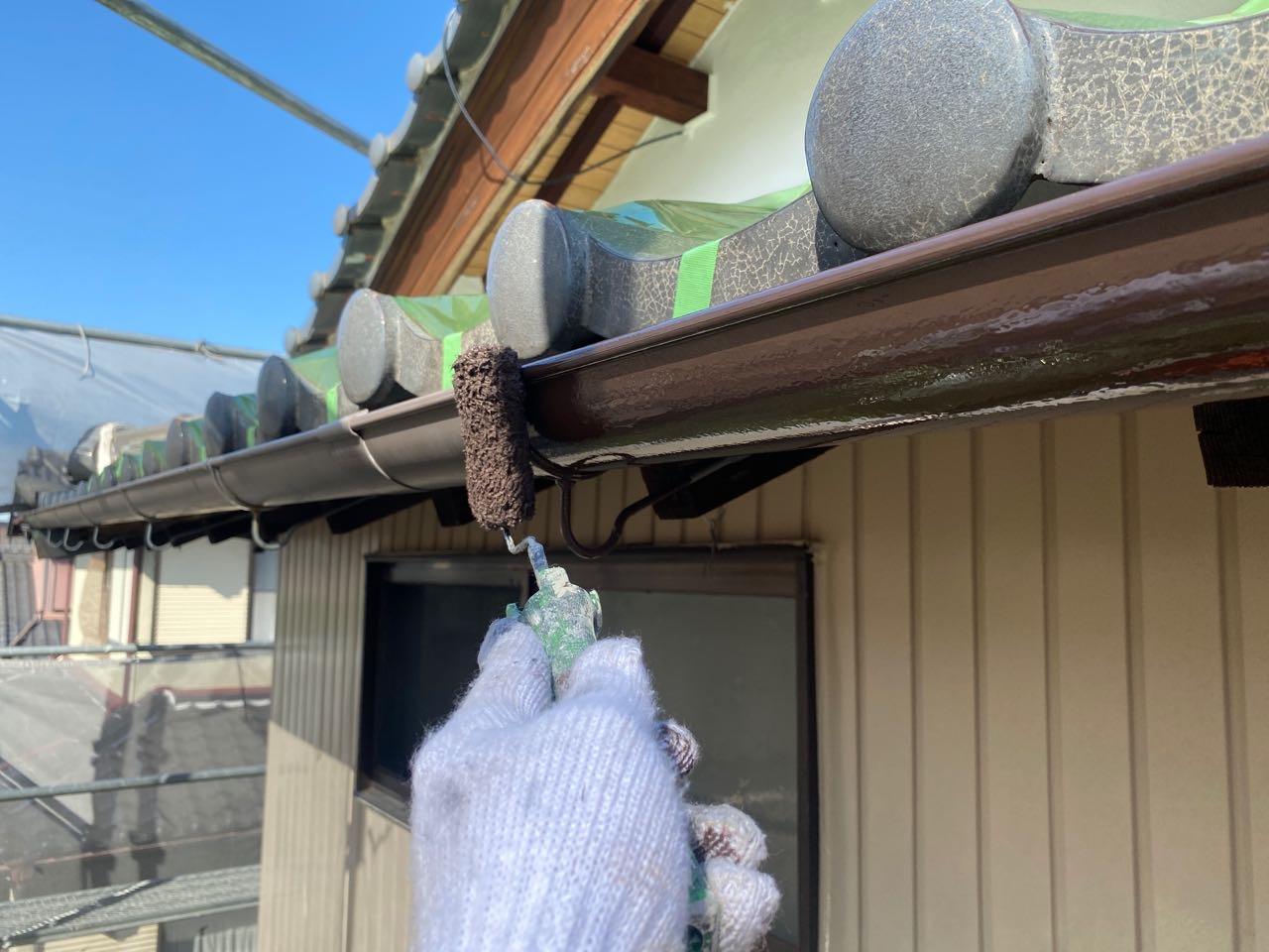 【雨樋塗装】下塗り