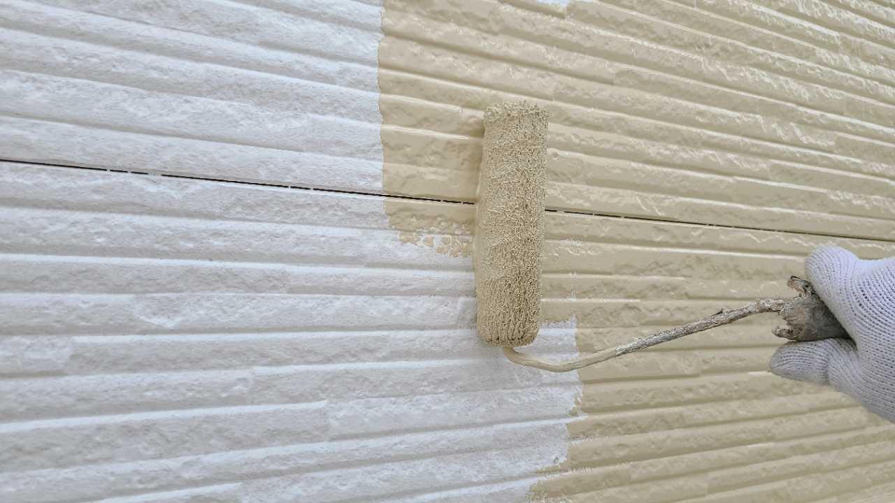 【外壁塗装1】中塗り