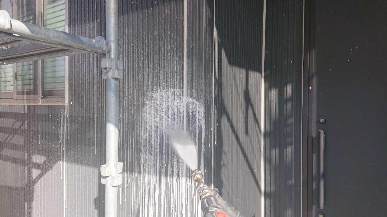 【外壁洗浄】バイオ洗剤塗布