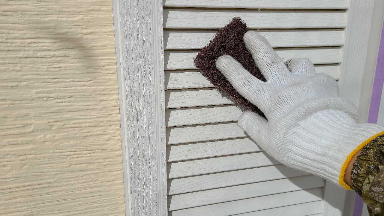 【雨戸塗装】ケレン作業