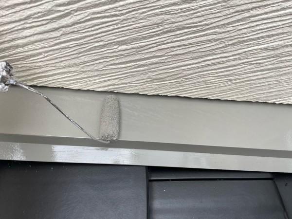 【屋根棟板金塗装】仕上げ塗装2回目