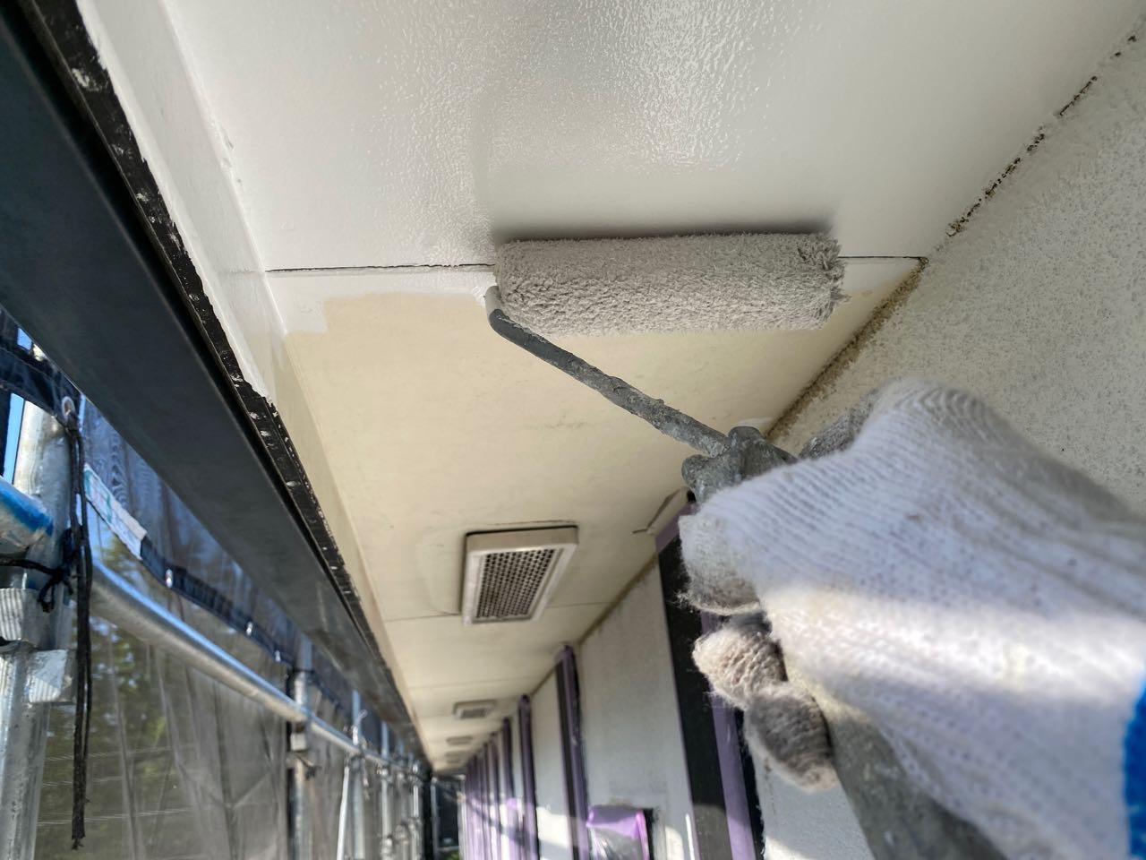 【軒天塗装】下塗り