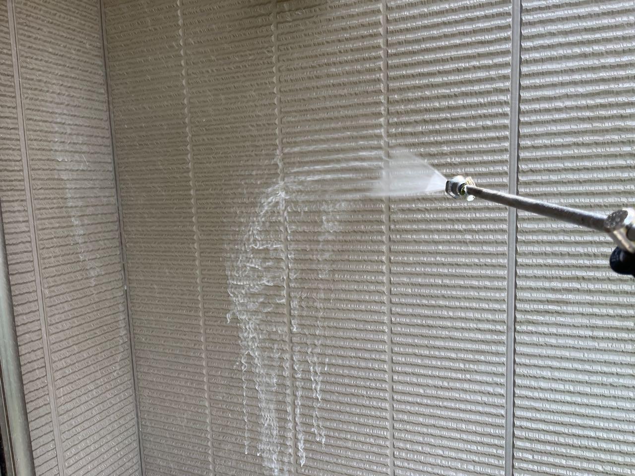 【外壁洗浄】バイオ洗剤塗布