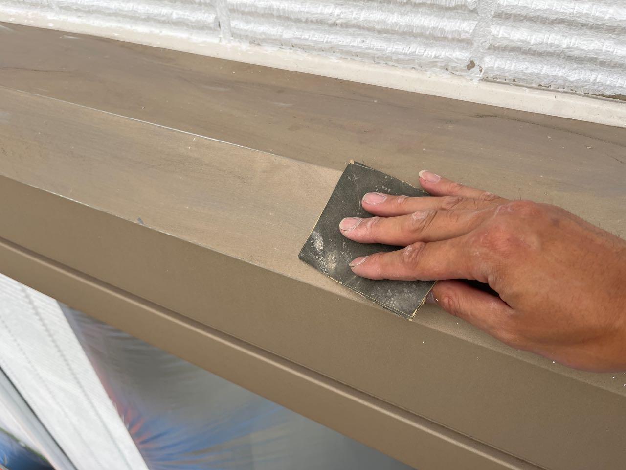 【シャッターボックス塗装】ケレン作業