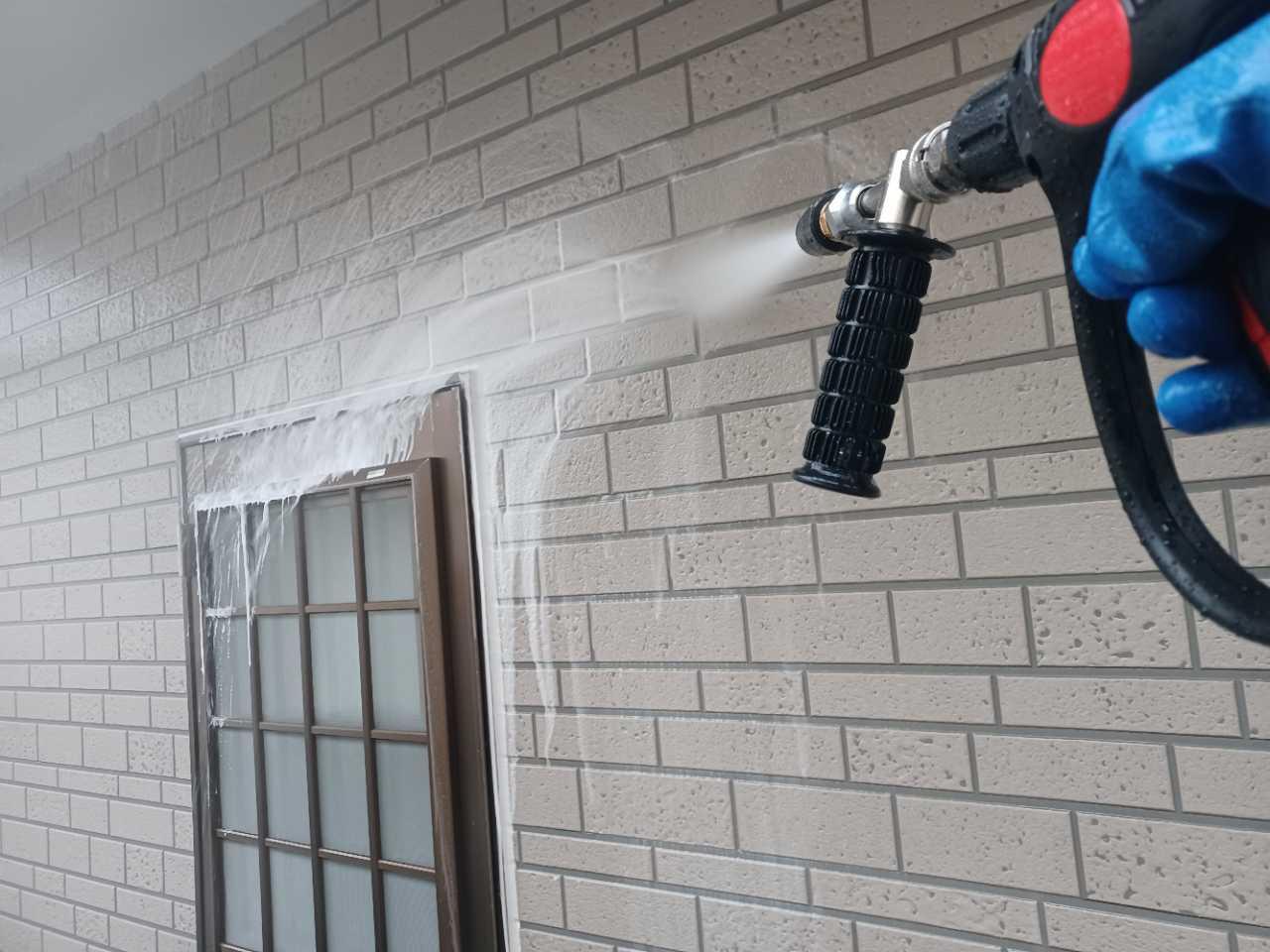 【外壁洗浄】バイオ洗剤塗布