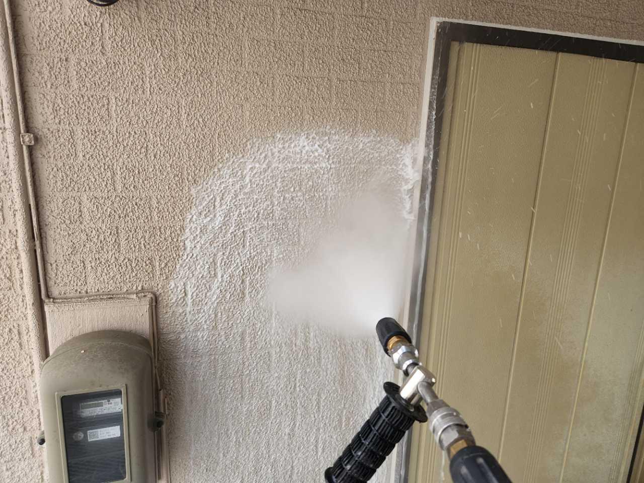 【外壁洗浄】バイオ洗剤塗布