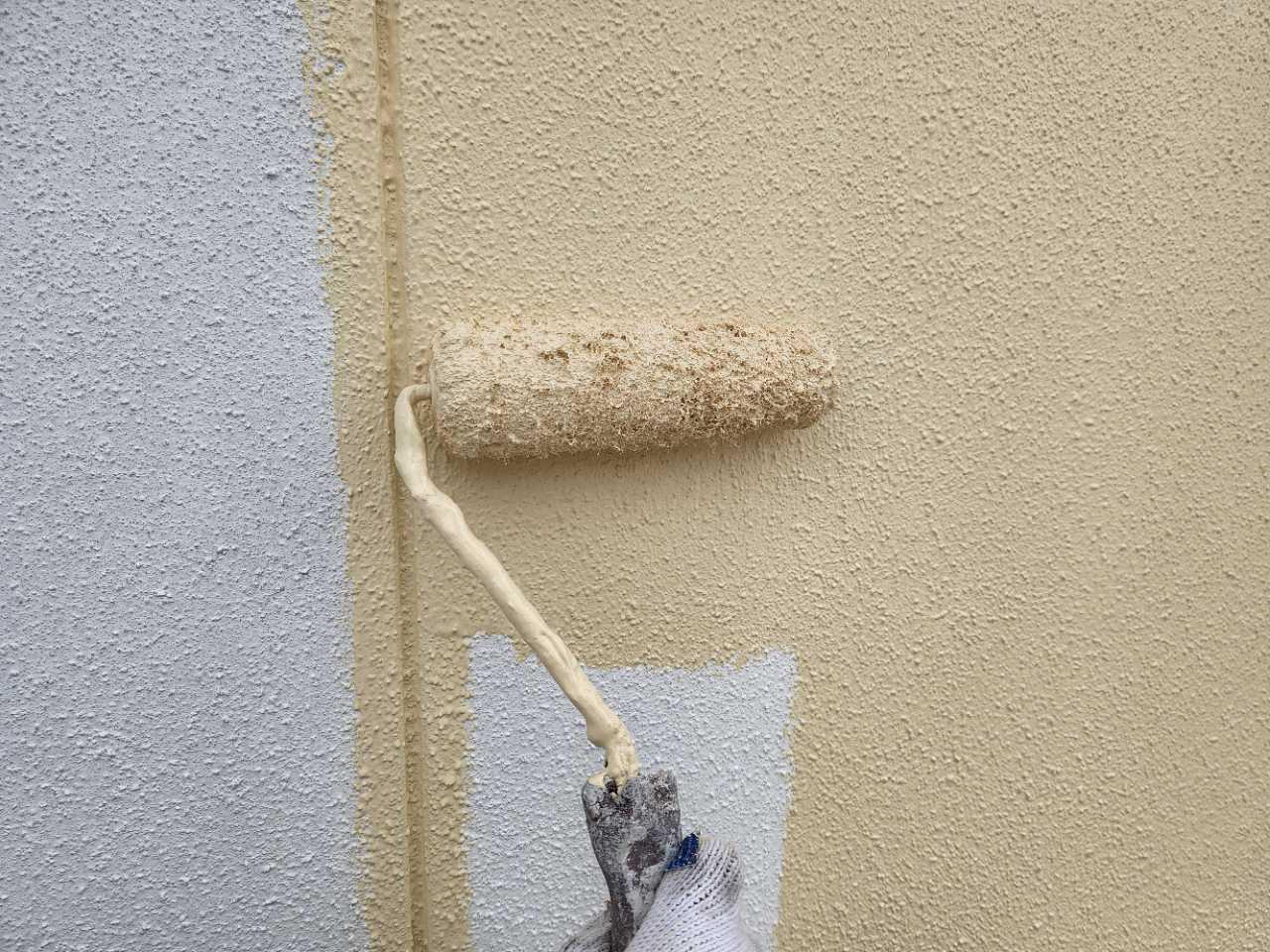 【外壁塗装1】中塗り