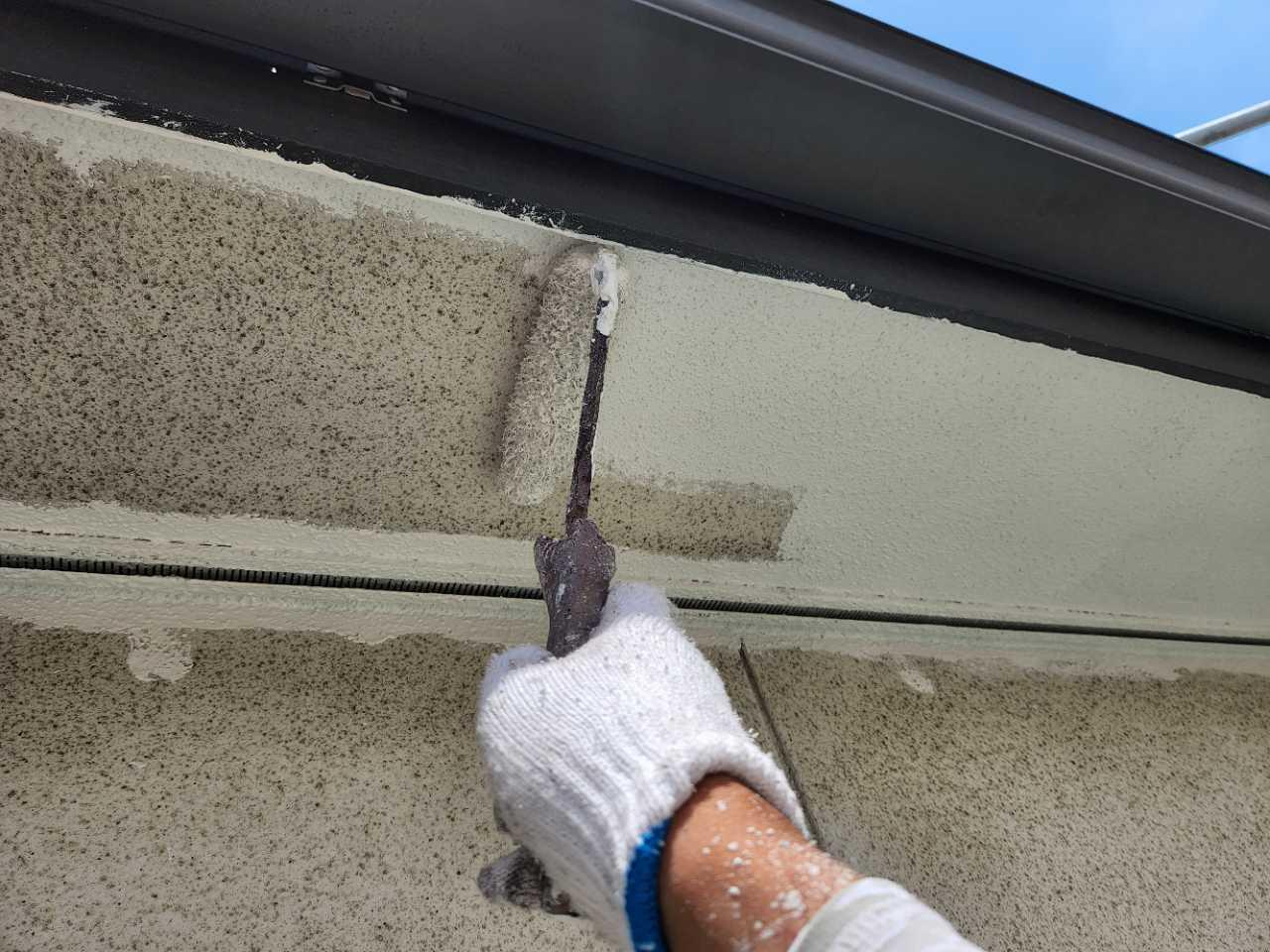 【軒天塗装】下塗り