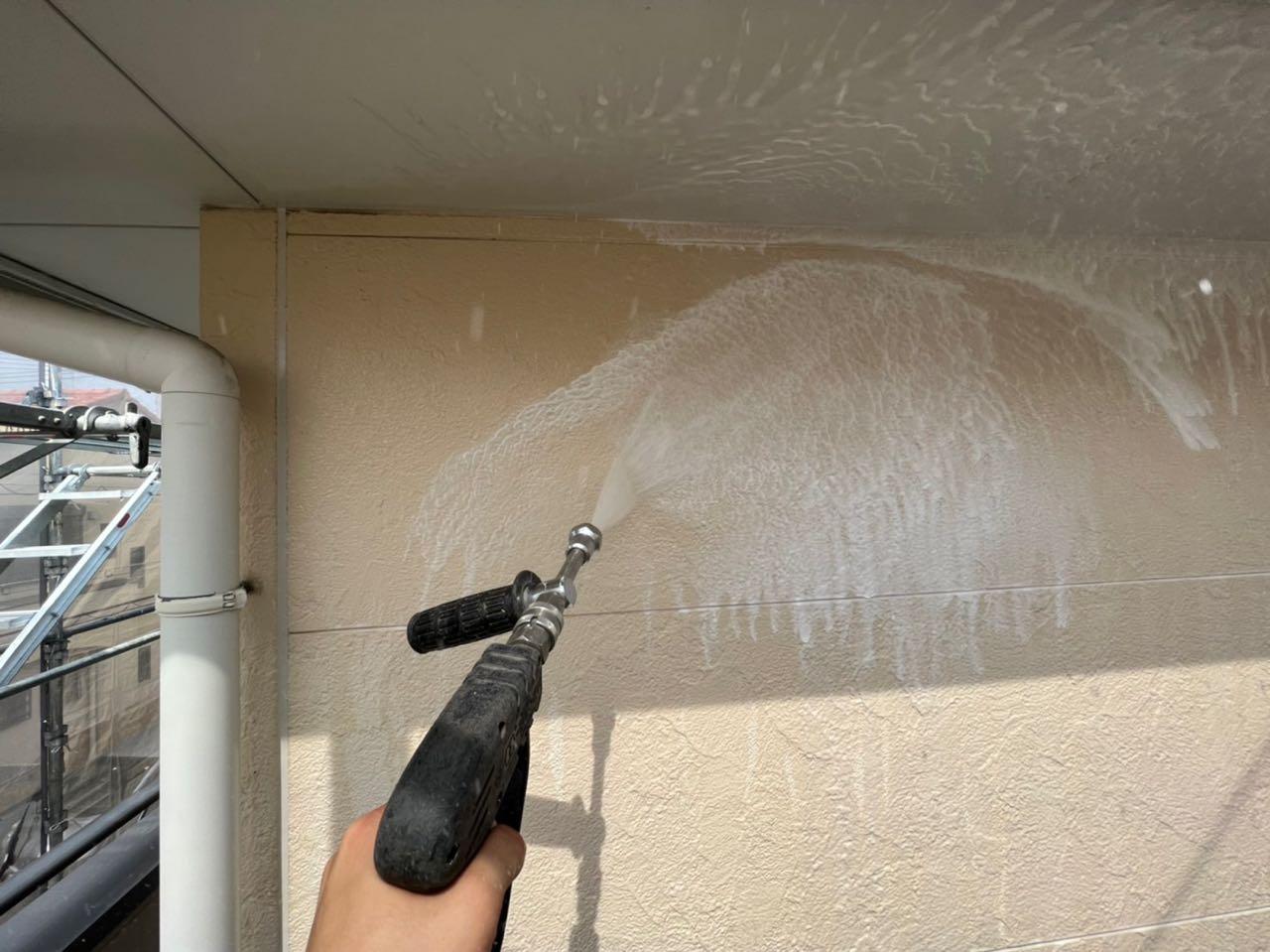 【外壁洗浄】バイオ洗剤塗布