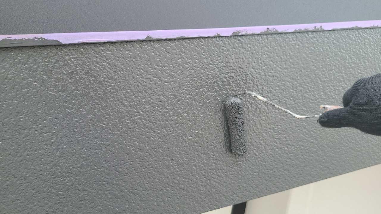 【破風・鼻隠し塗装】上塗り