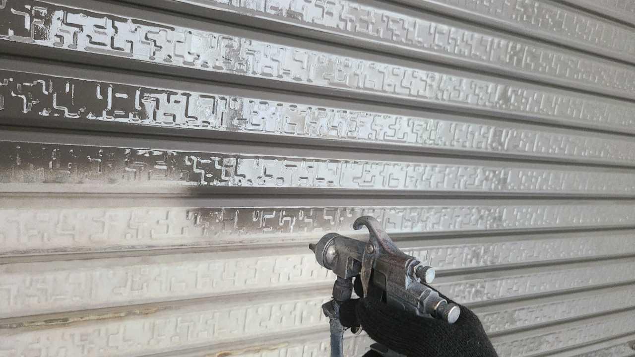 【シャッターボックス塗装】下塗り