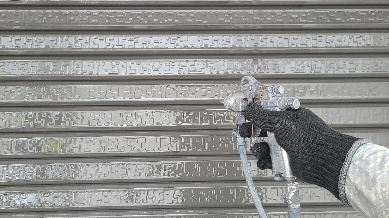 【シャッターボックス塗装】上塗り