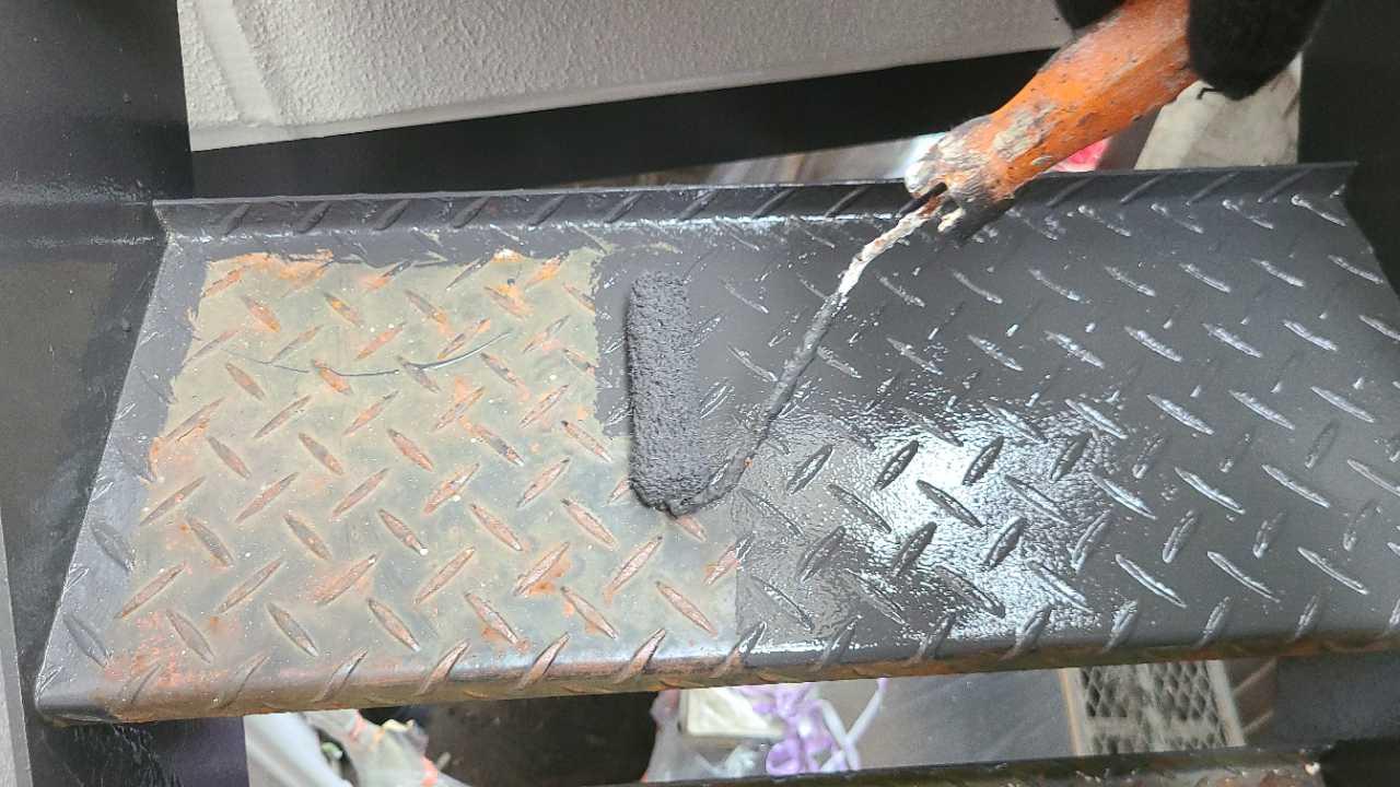 【スリムダクト塗装】ケレン作業