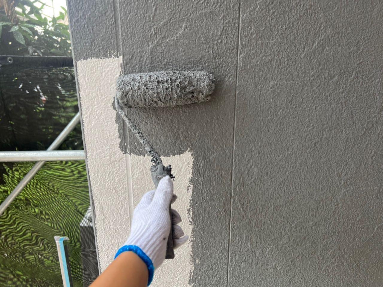 【外壁塗装1】中塗り