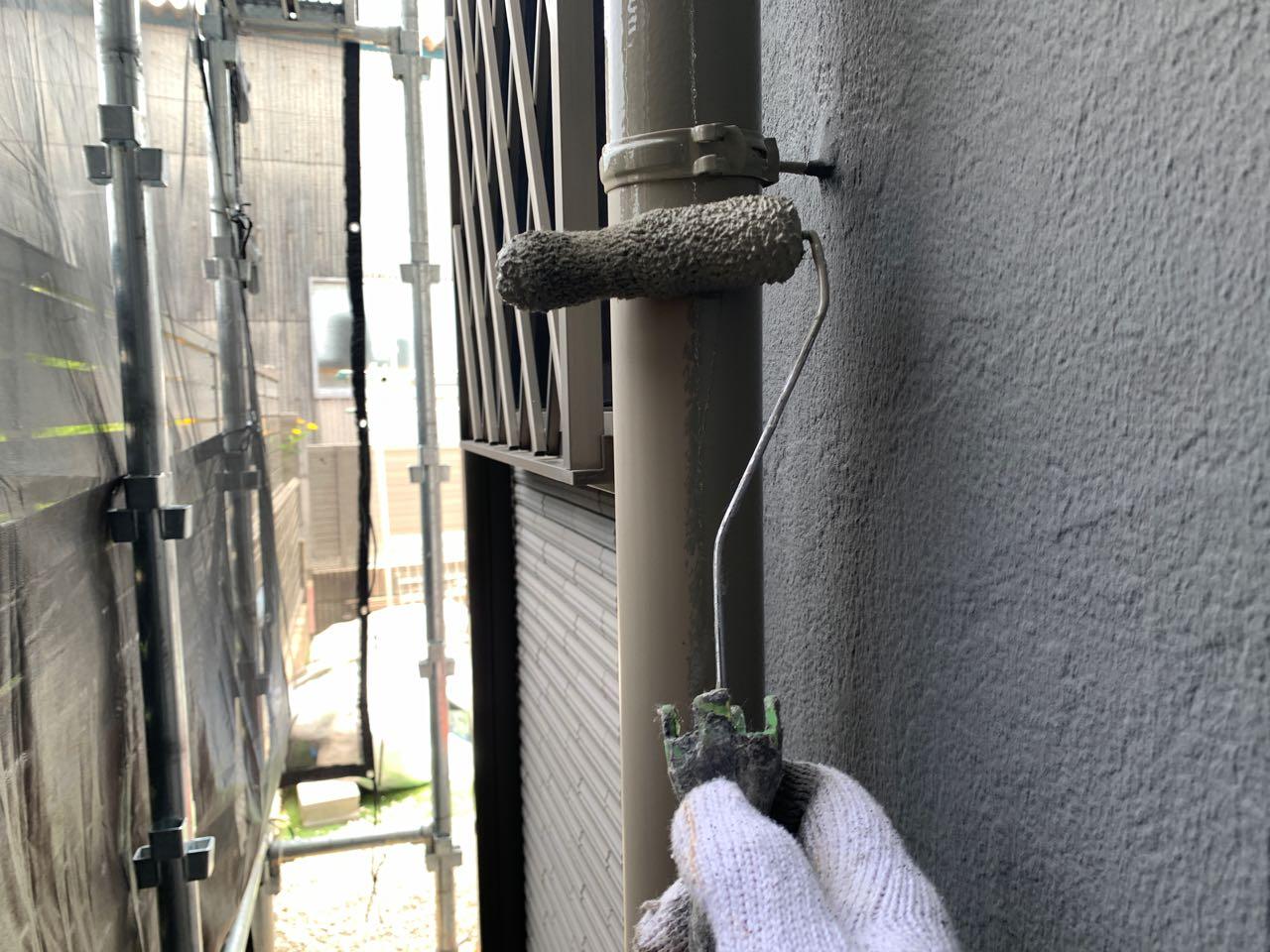 【雨樋塗装】下塗り