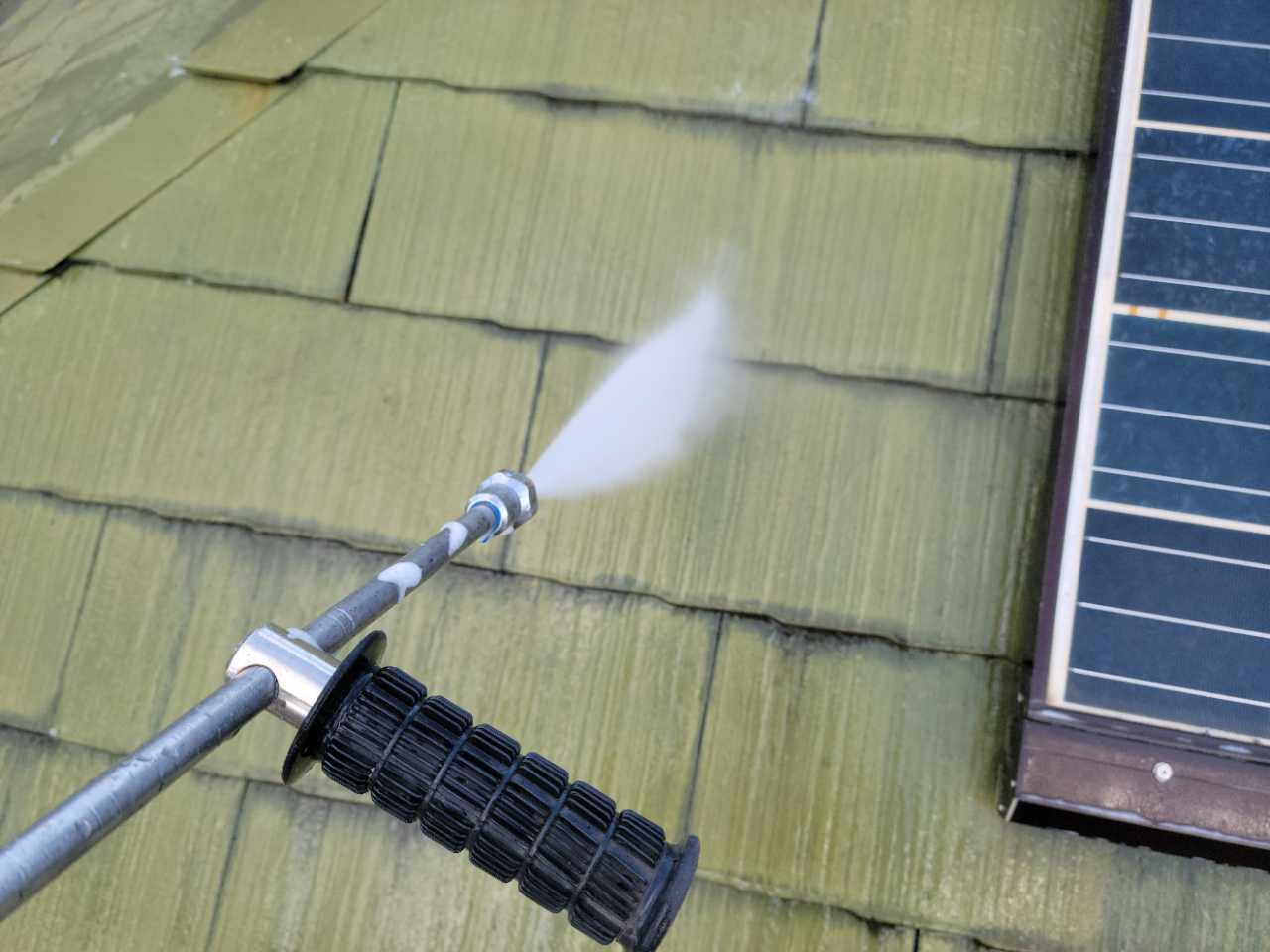 【屋根洗浄】高圧水洗浄