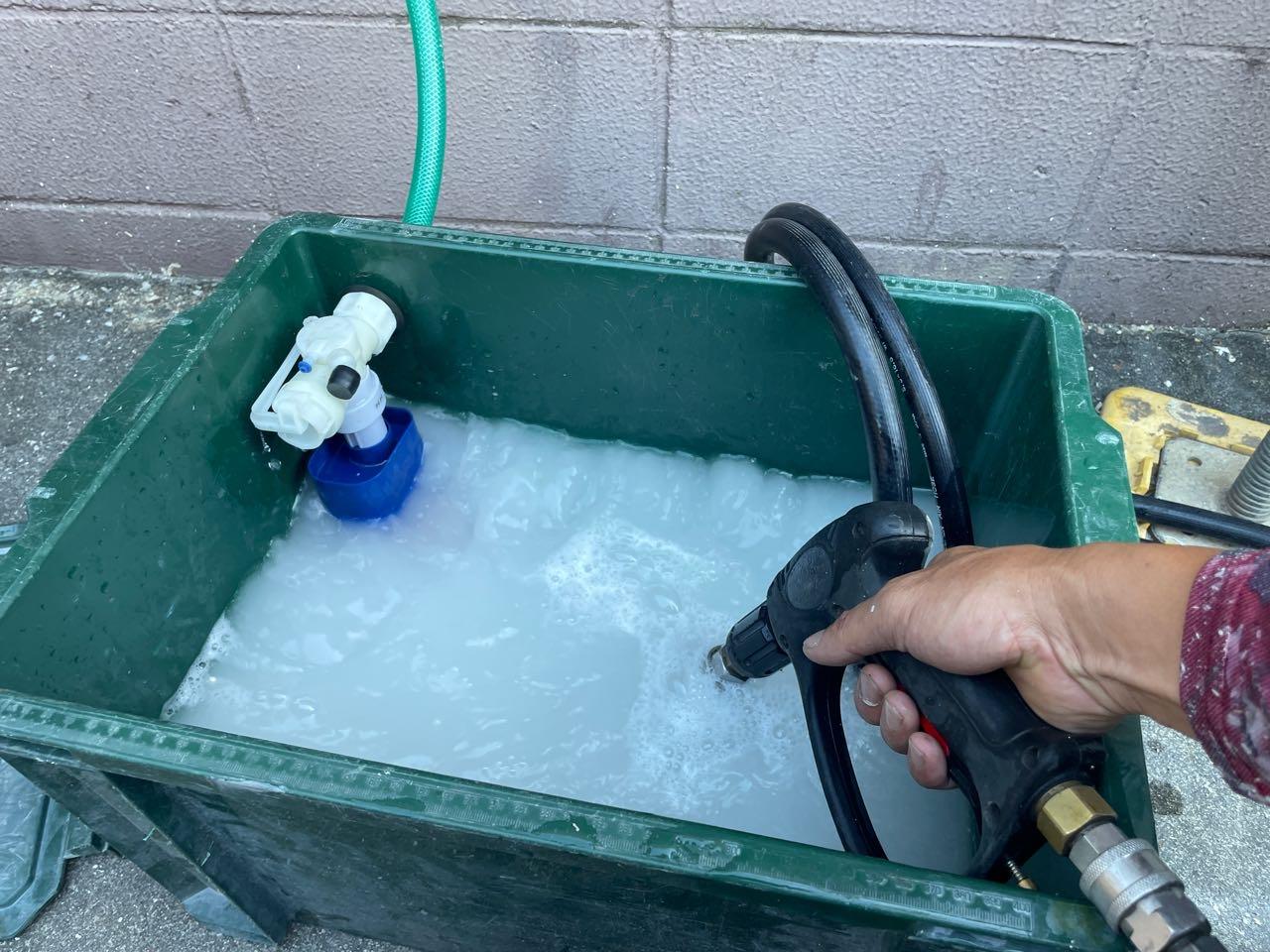 【バイオ洗剤準備】洗浄液攪拌