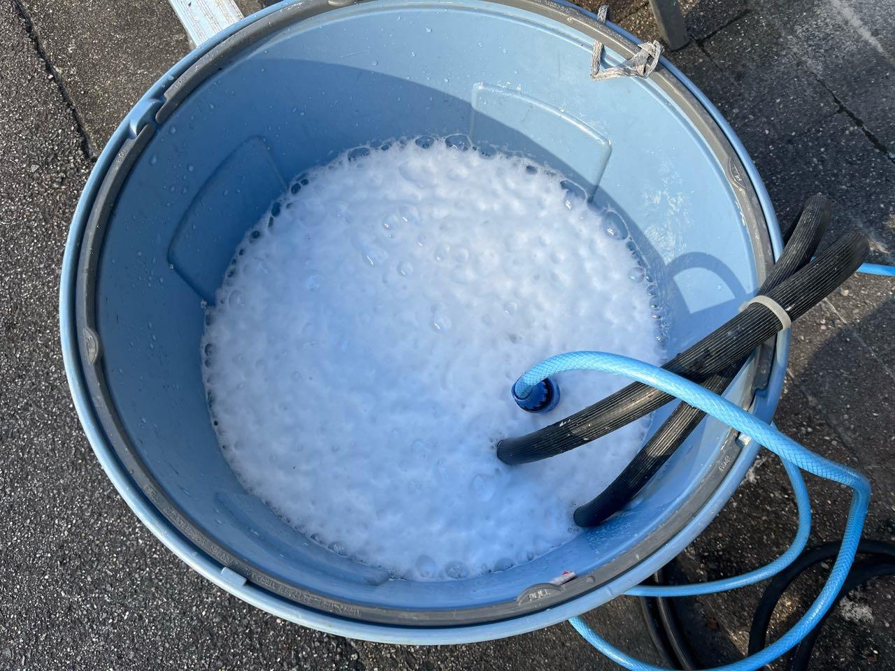 【バイオ洗剤準備】洗浄液攪拌