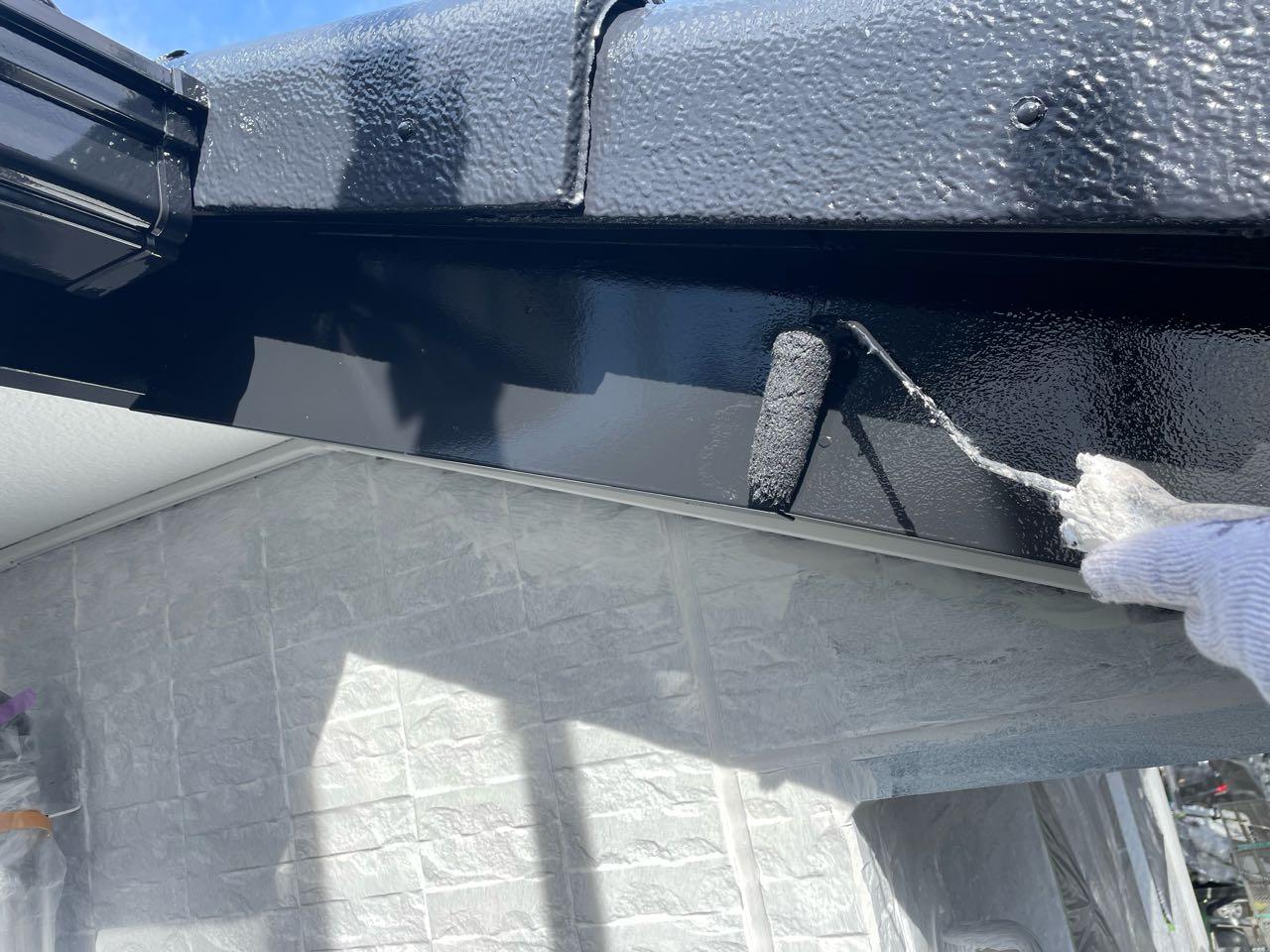 【破風・鼻隠し塗装】上塗り