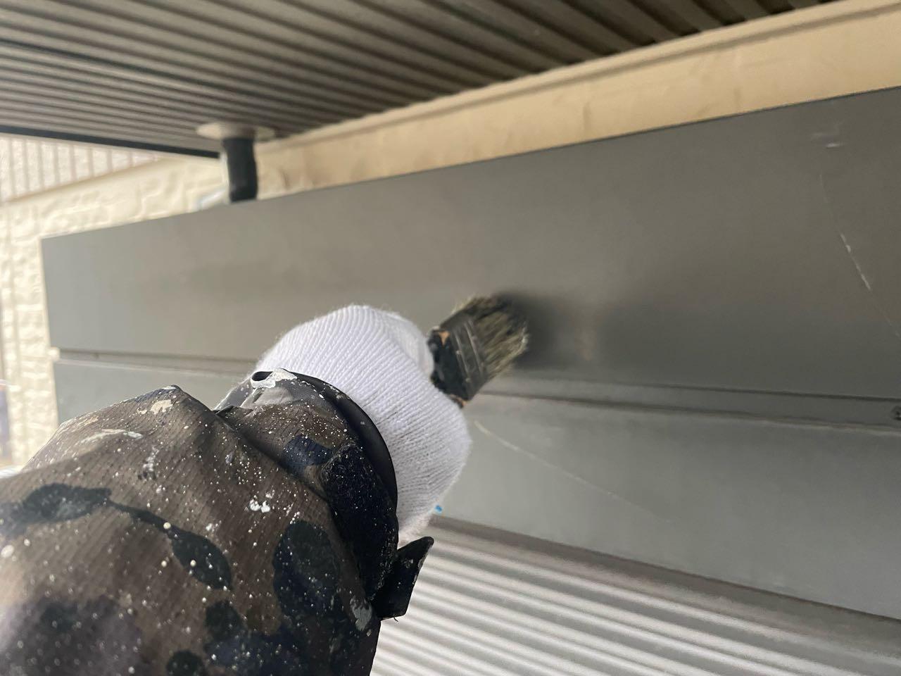 【シャッターボックス塗装】ケレン作業