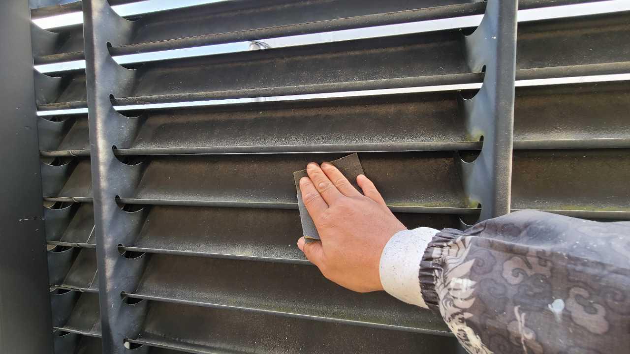 【帯塗装】ケレン作業