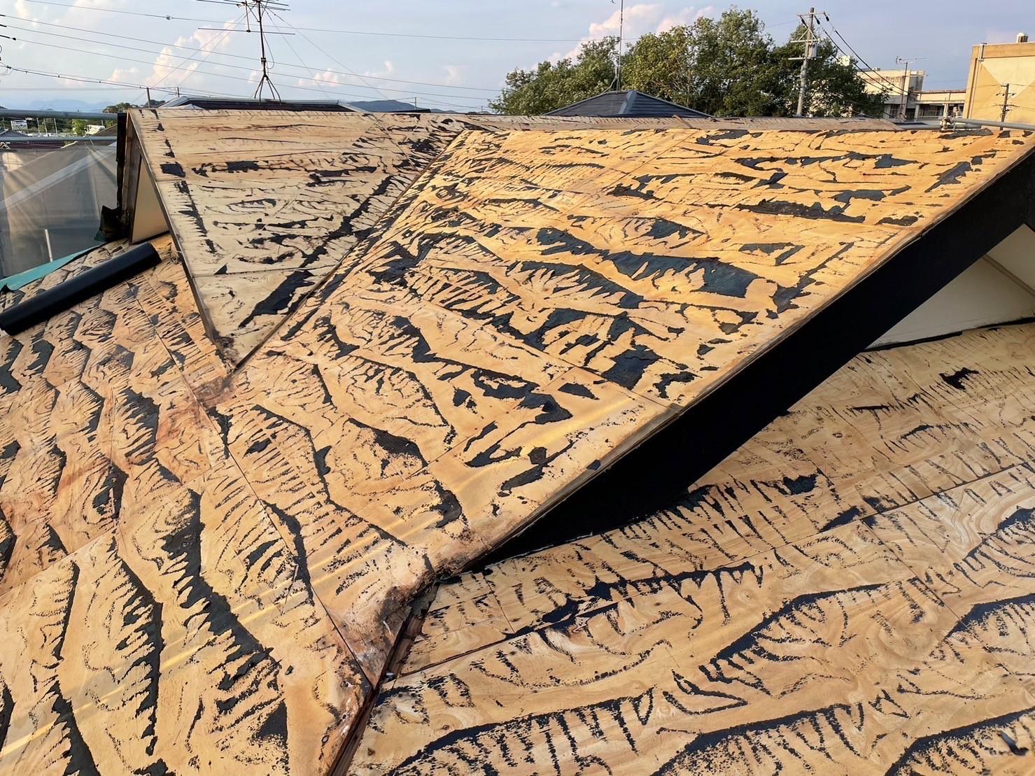 【屋根板金工事】棟撤去