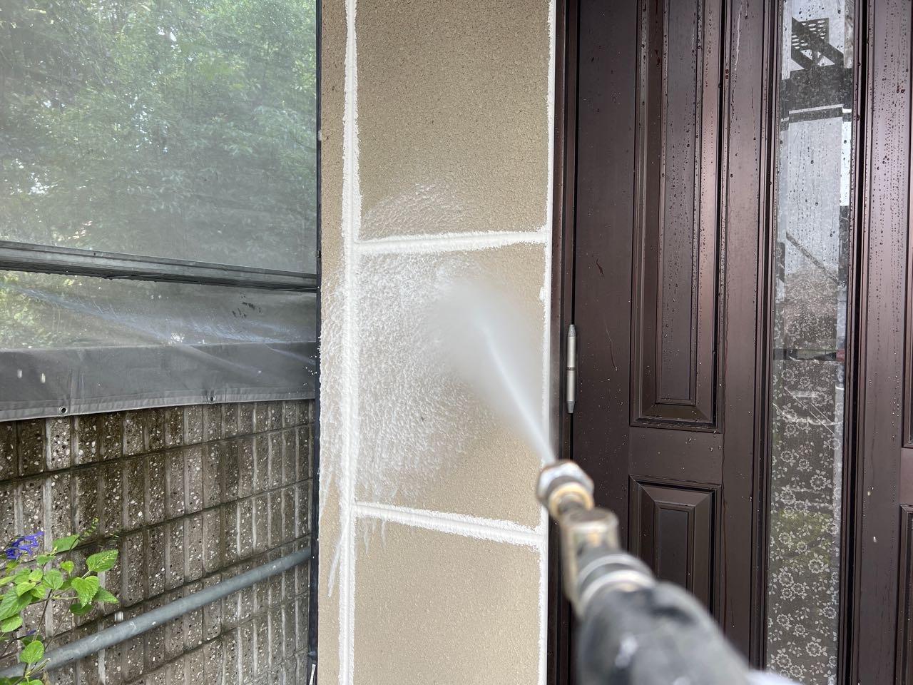 【外壁洗浄】バイオ洗剤塗布