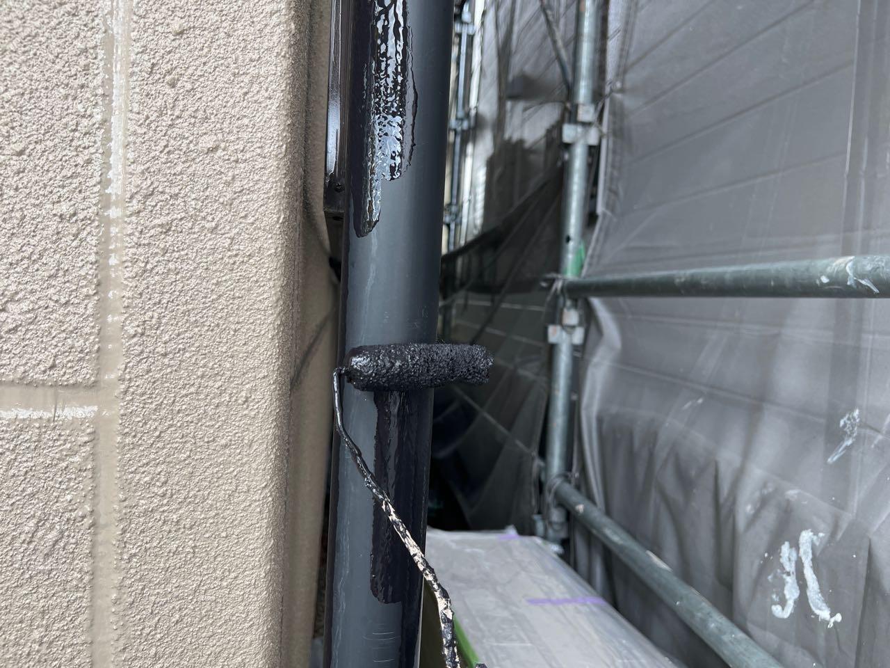 【雨樋塗装】上塗り