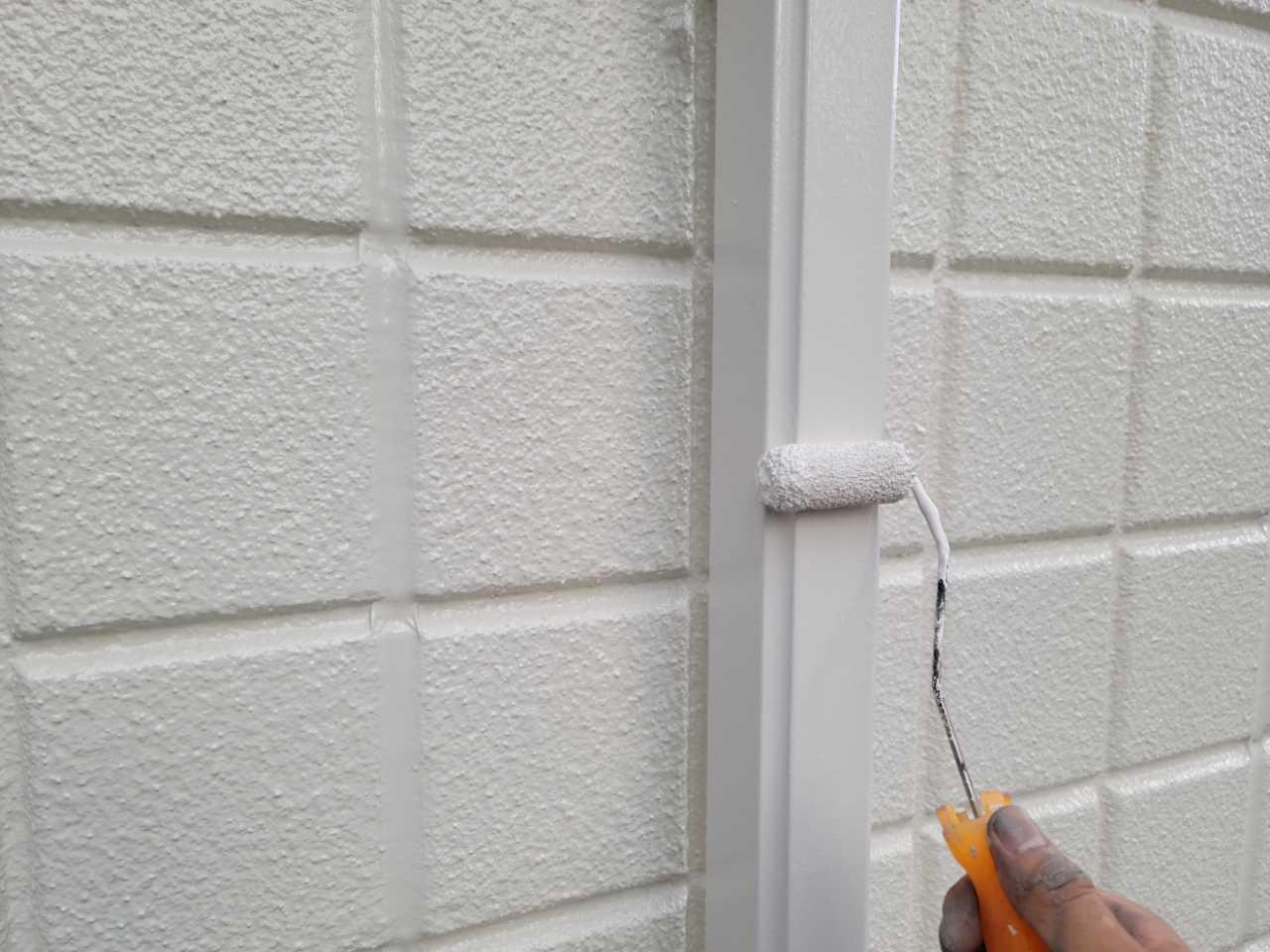 【雨樋塗装】上塗り