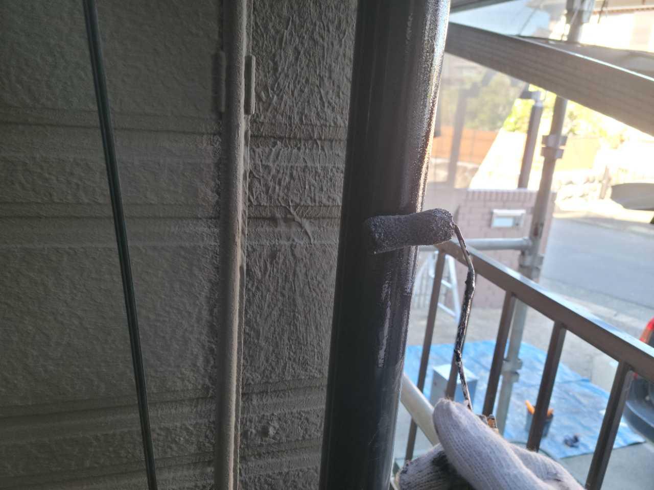 【雨樋塗装】下塗り