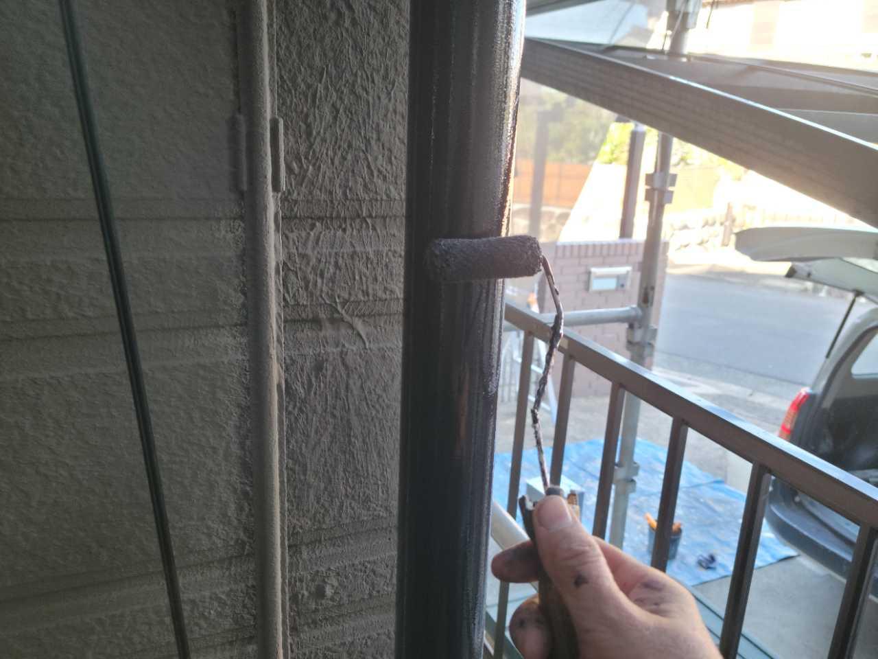 【雨樋塗装】上塗り