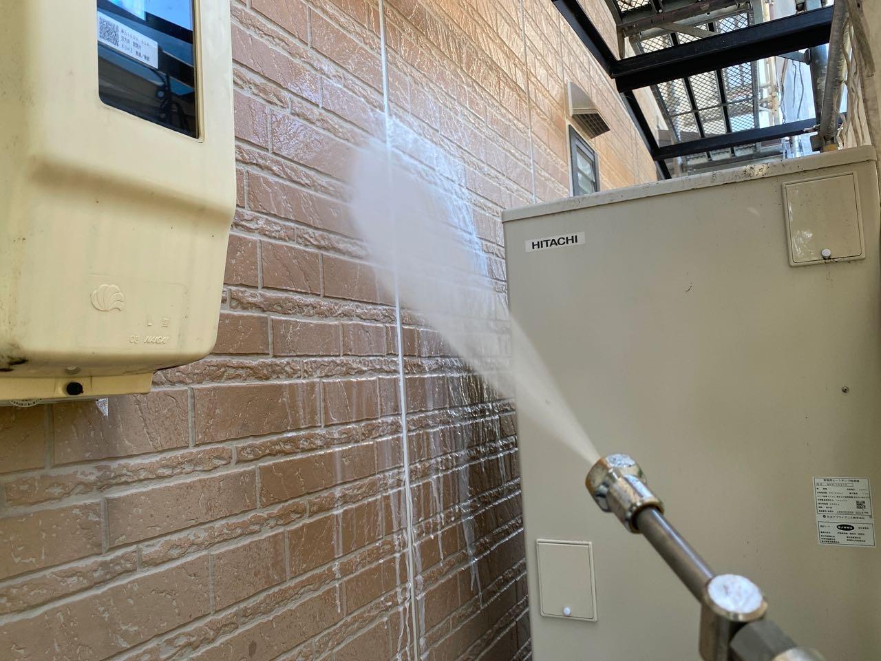 【外壁洗浄】バイオ洗剤塗布