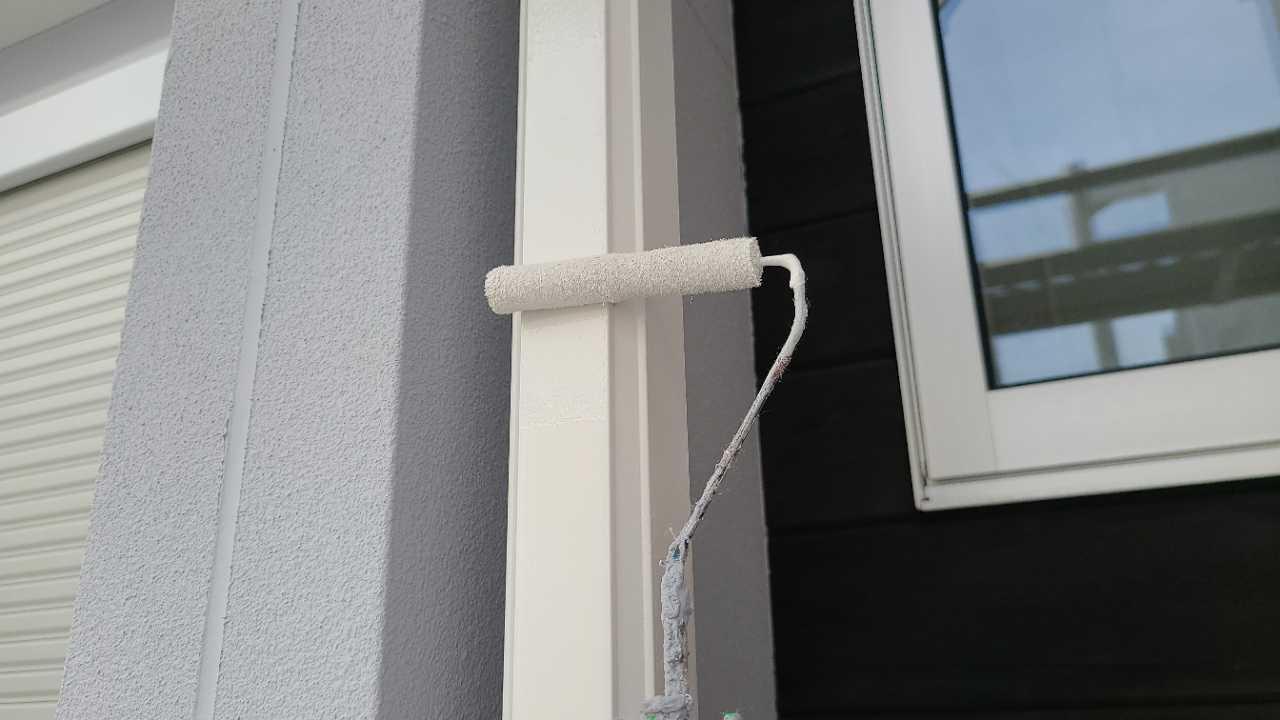 【雨樋塗装】上塗り