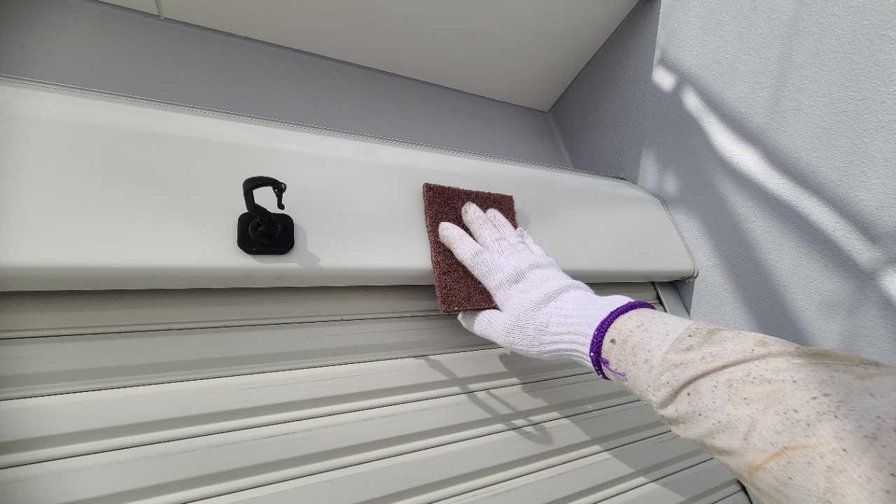 【シャッターボックス塗装】ケレン作業