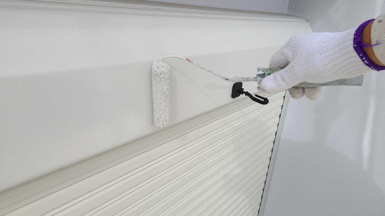 【シャッターボックス塗装】上塗り