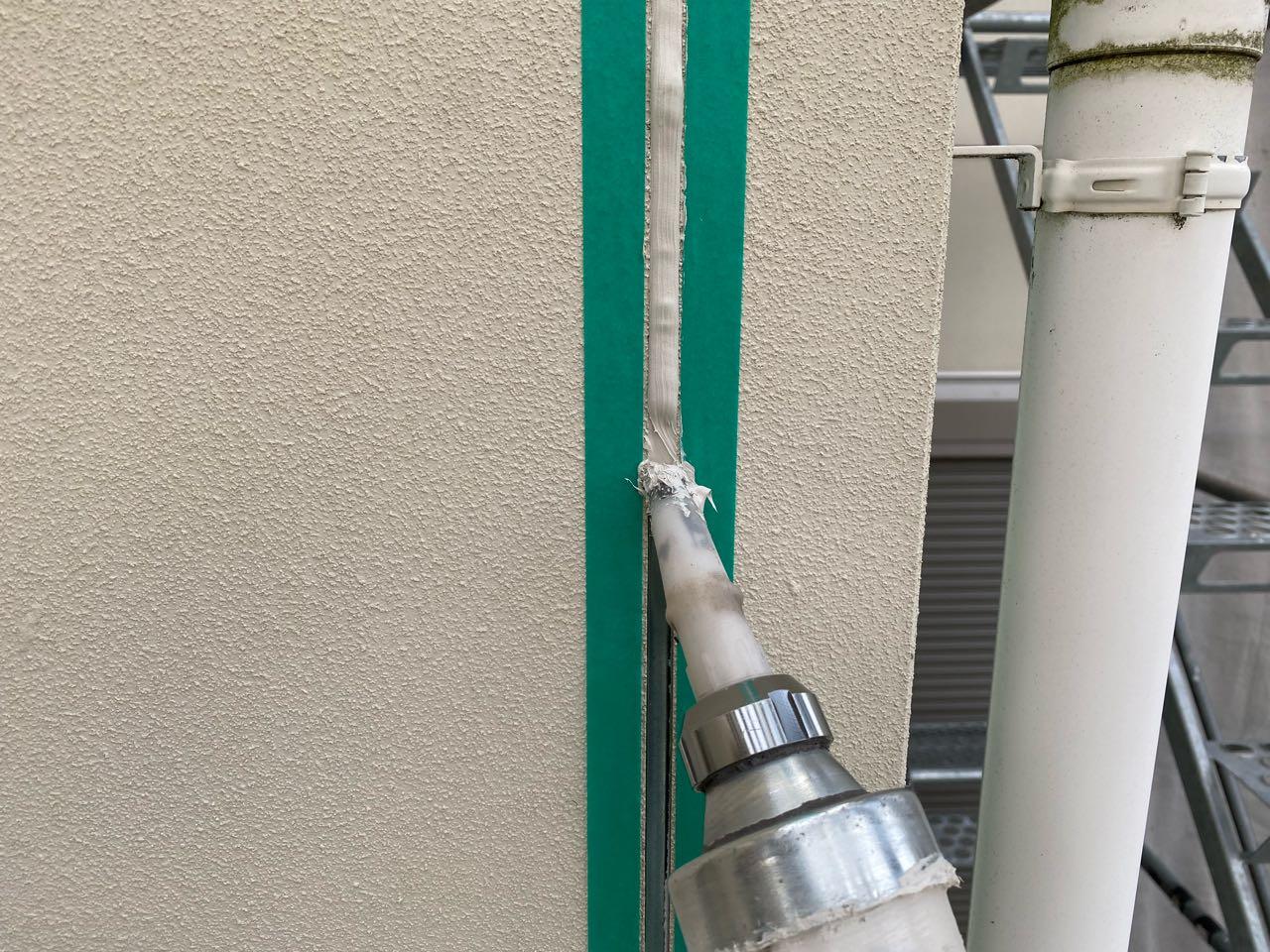 【シーリング工事】コーキング充填