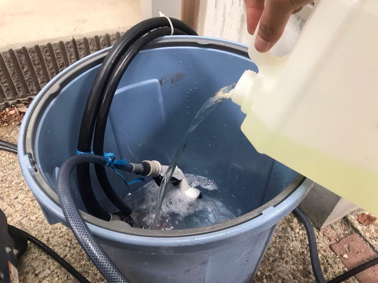 【バイオ洗剤準備】原液混入