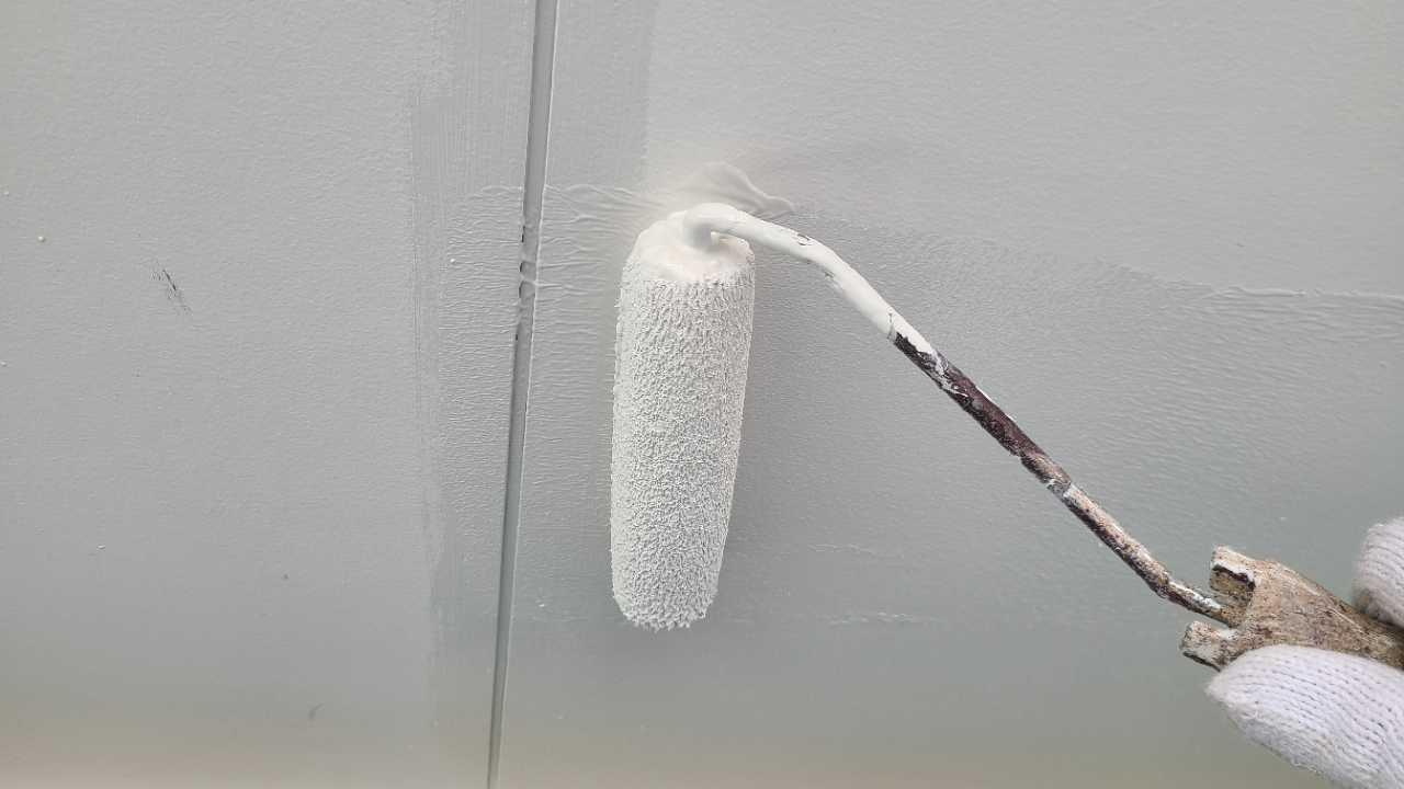 【軒天塗装】下塗り