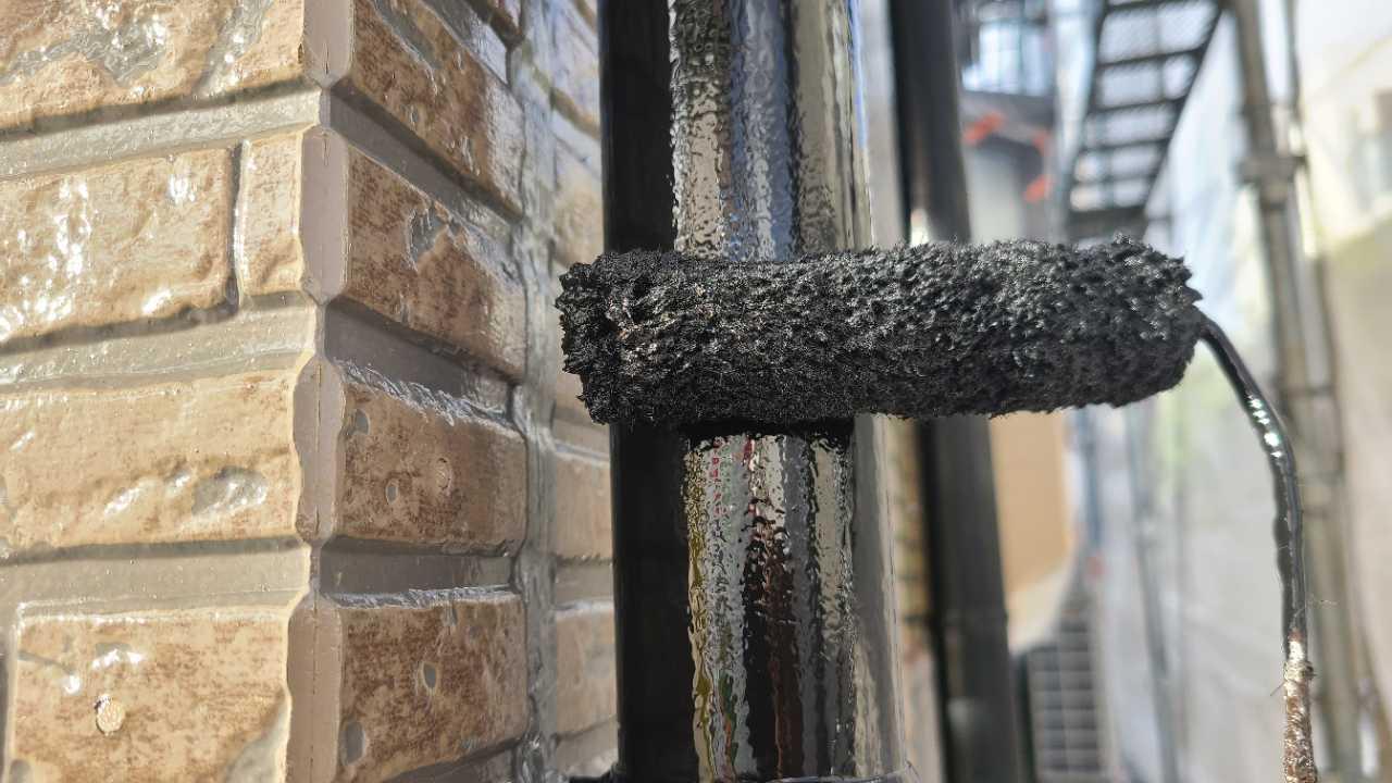 【雨樋塗装】上塗り