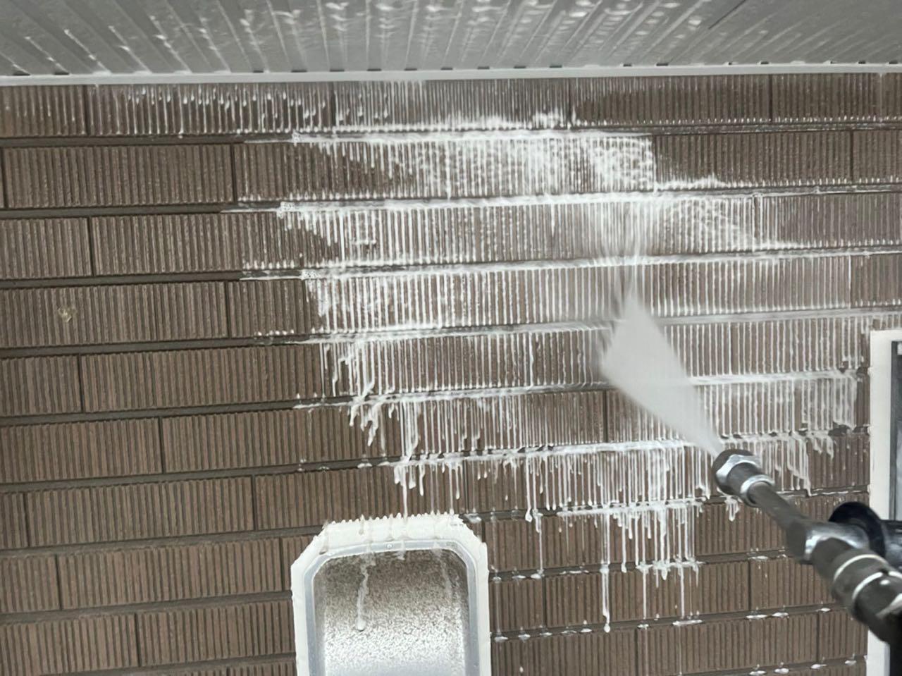 【外壁洗浄】バイオ洗剤塗布