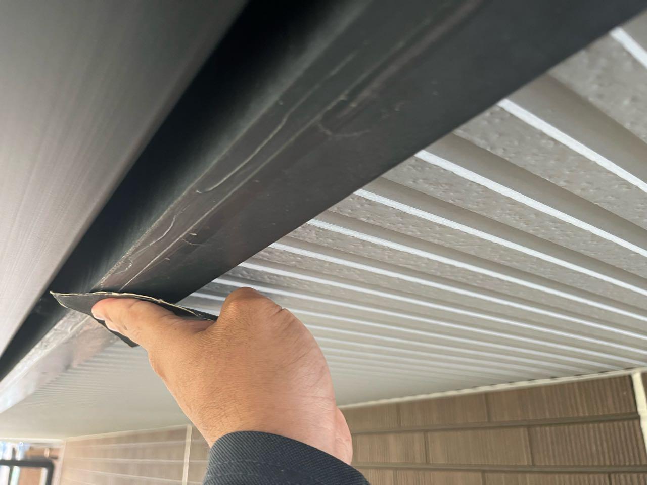 【破風・鼻隠し塗装】ケレン作業