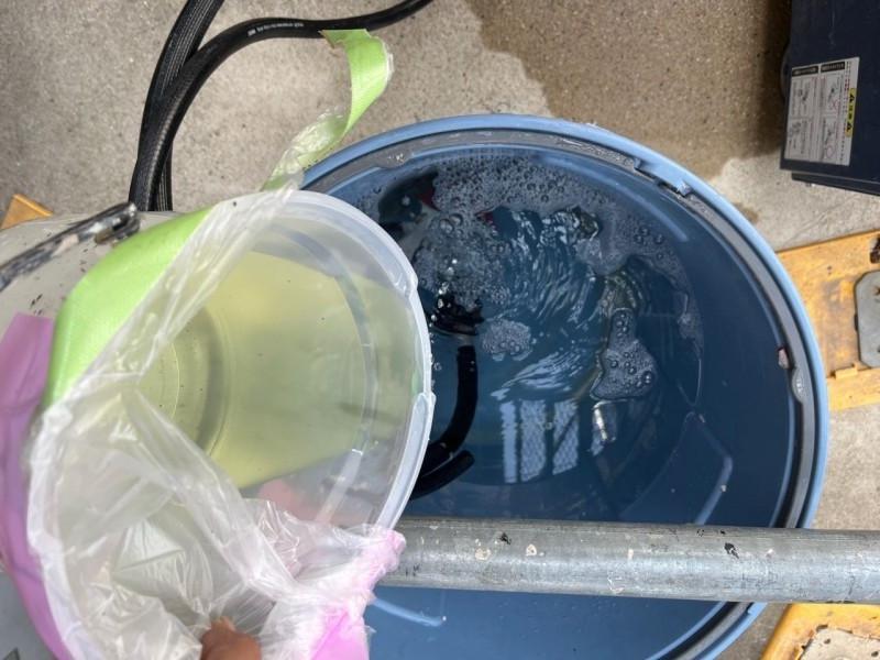 【バイオ洗剤準備】原液混入