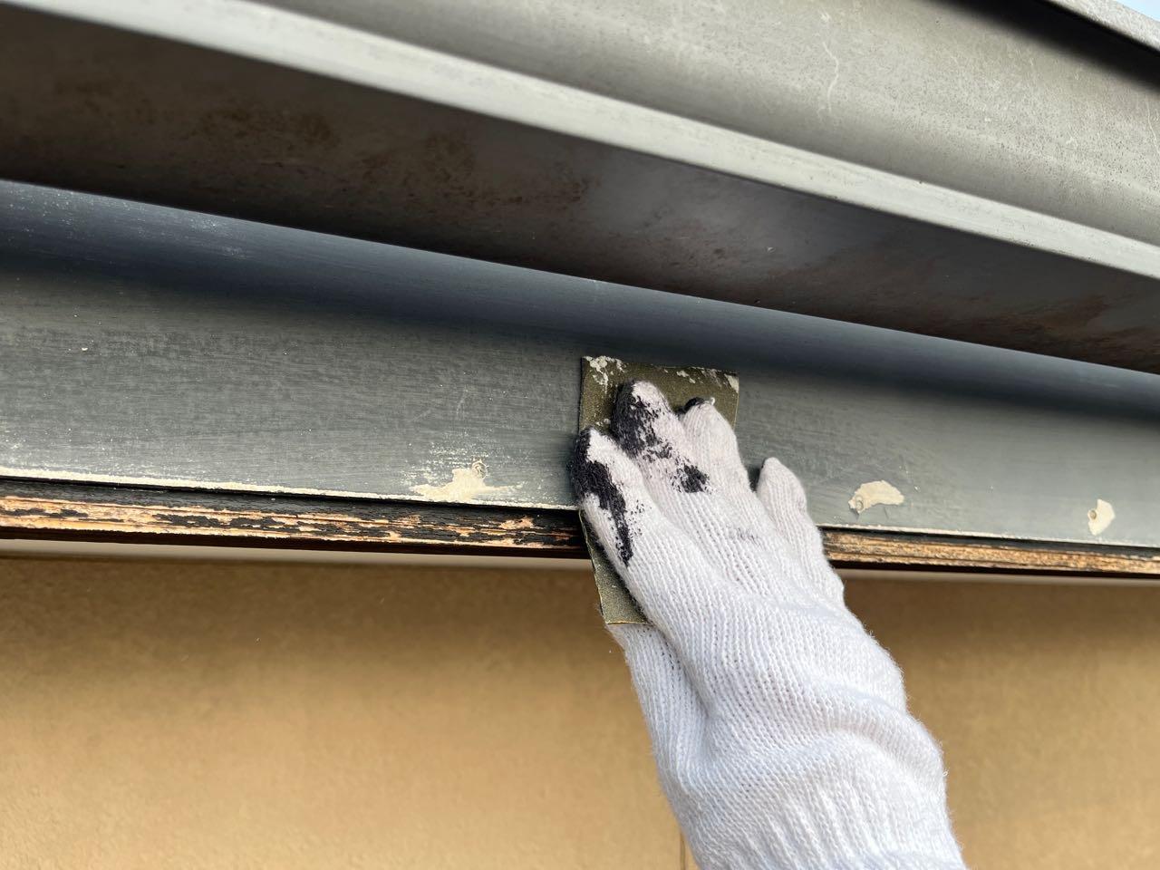 【破風・鼻隠し塗装】ケレン作業