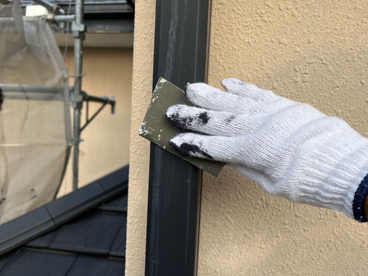 【雨樋塗装】ケレン作業