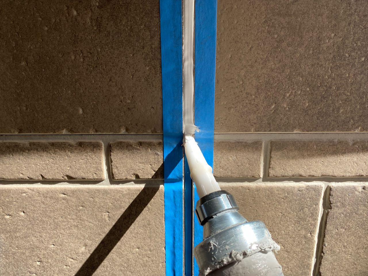 【シーリング工事】コーキング充填