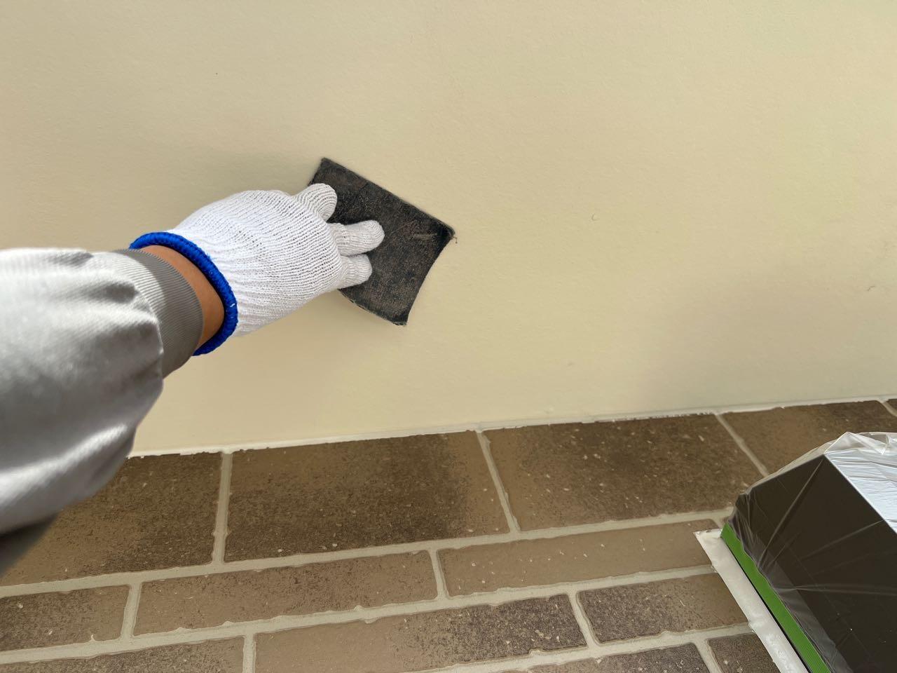 【軒天塗装】ケレン作業