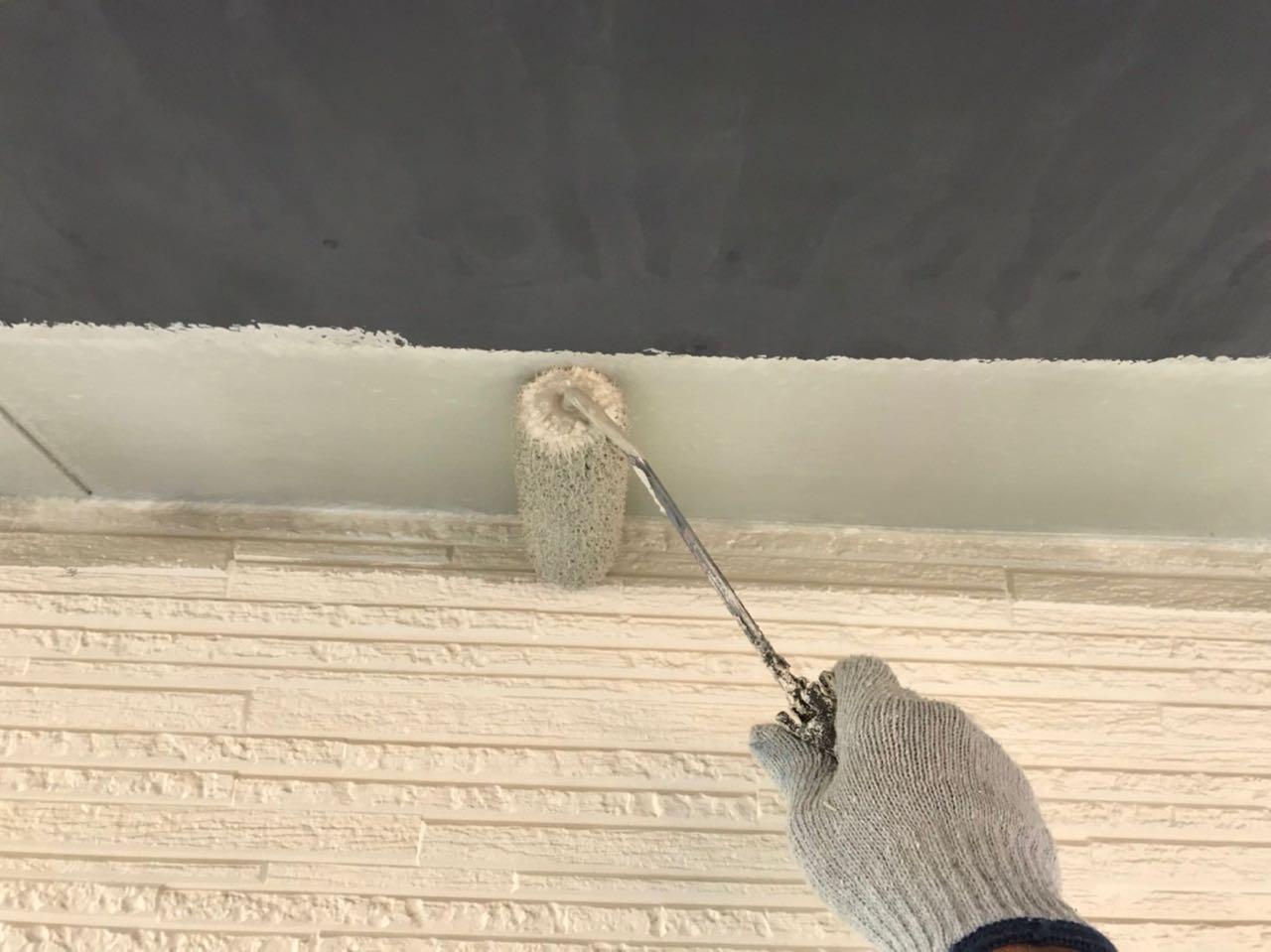 【軒天塗装】下塗り