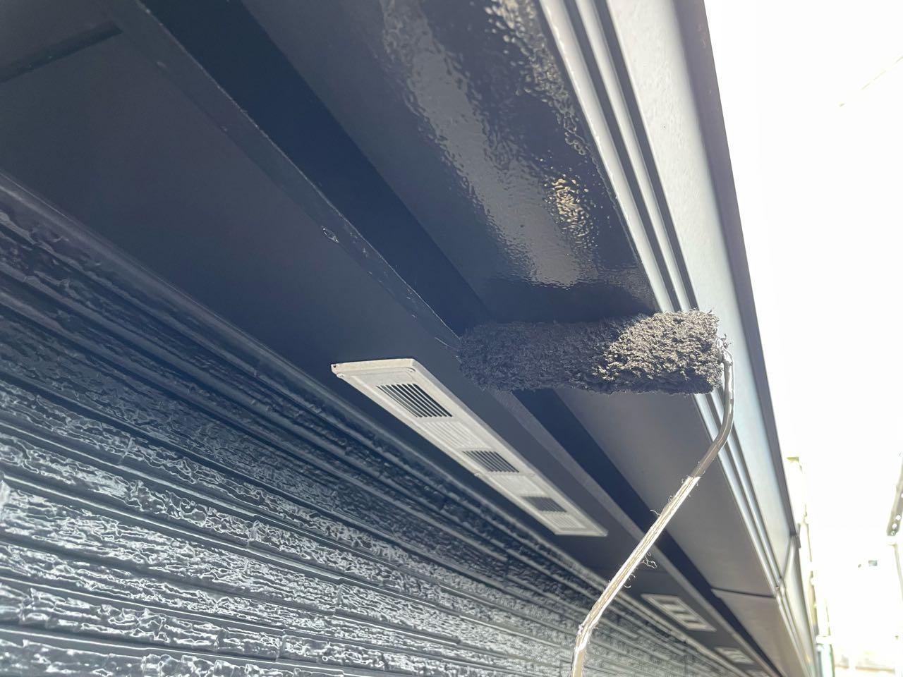 【破風・鼻隠し塗装】上塗り