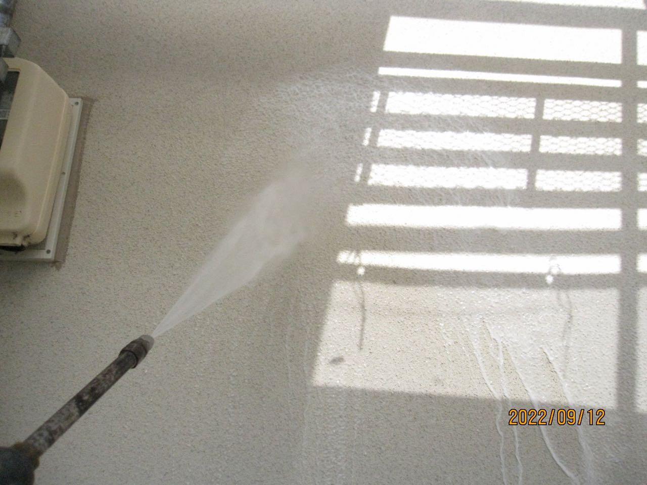 【外壁洗浄】バイオ洗剤塗布