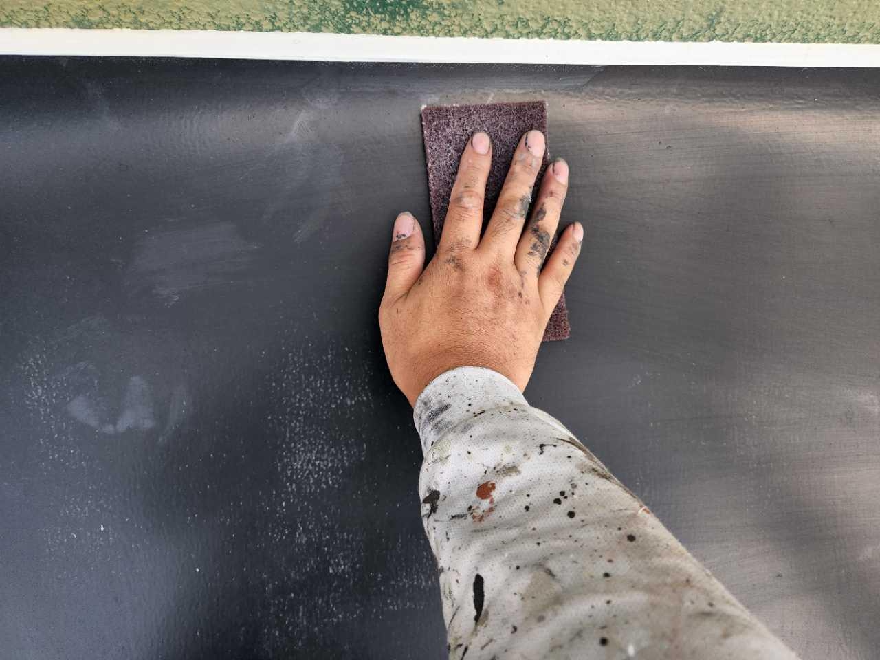 【庇塗装】ケレン作業